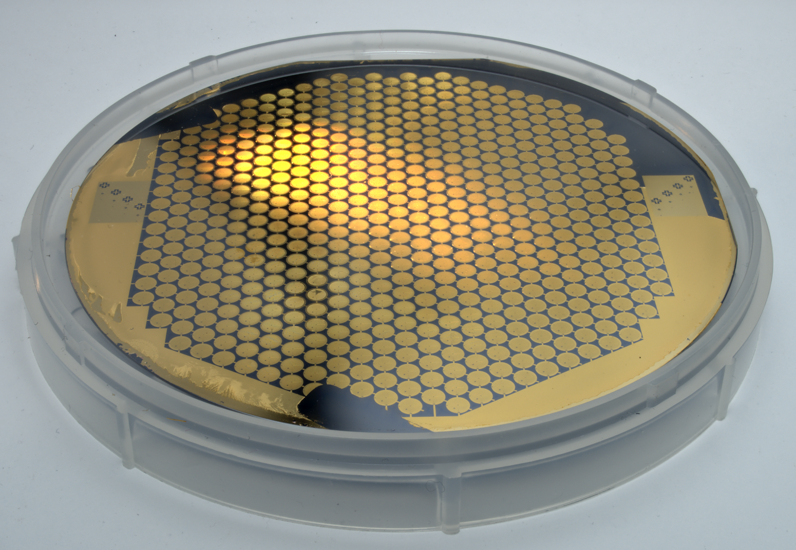 A wafer-scale, customisable process for cryoEM grid manufacturing